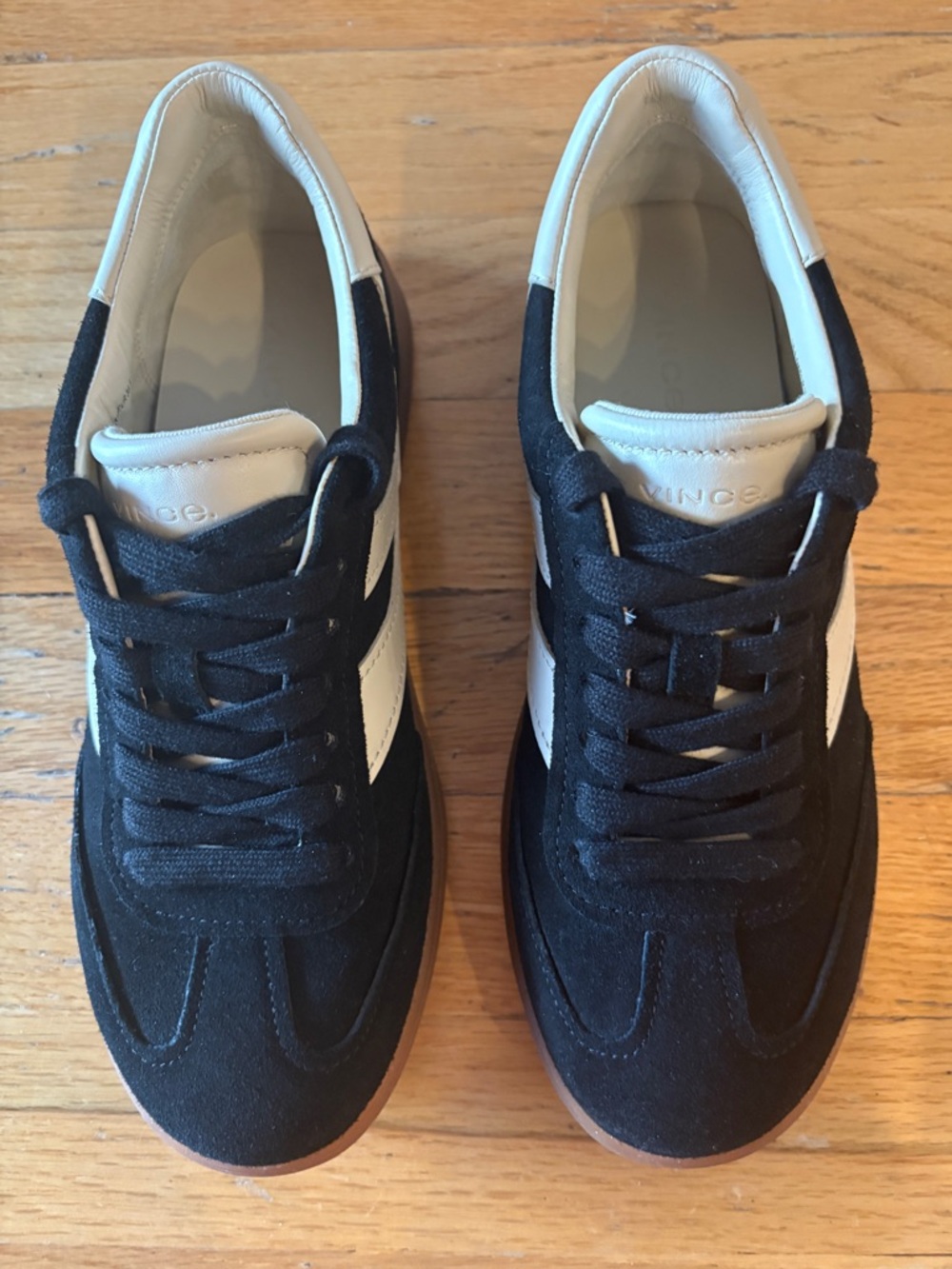 Vince Oasis Sneakers black suede Sz 6.5 - Picture 4 of 6